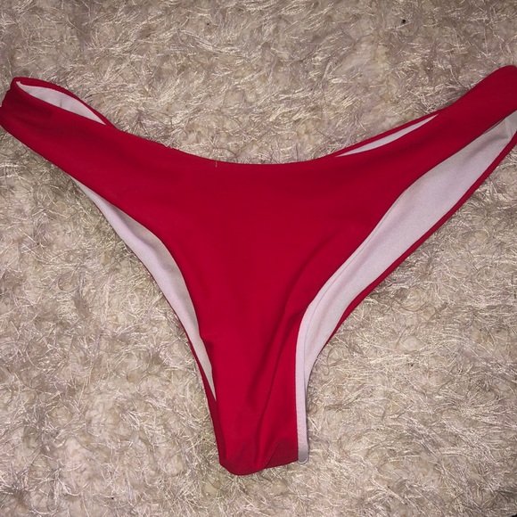 Bathingsuit - Picture 1 of 2